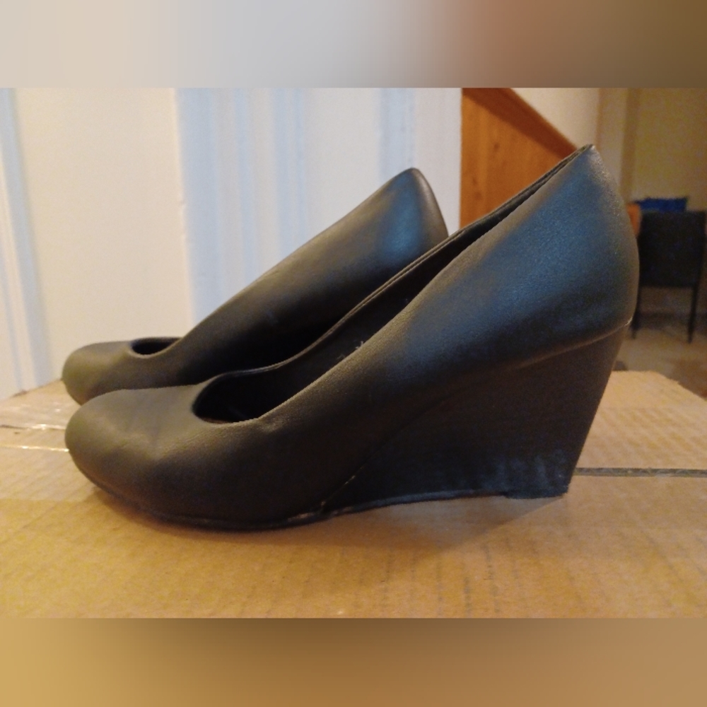 Wedge heels